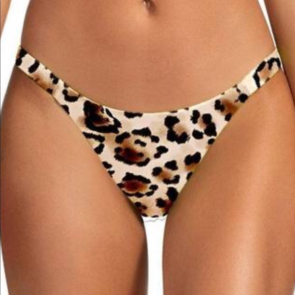 Vitamin A Carmen Bottom Snow Leopard